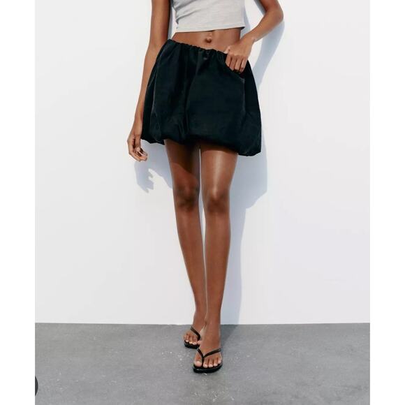 Zara Dresses & Skirts - Zara women's‎ black balloon mini skirt size Medium